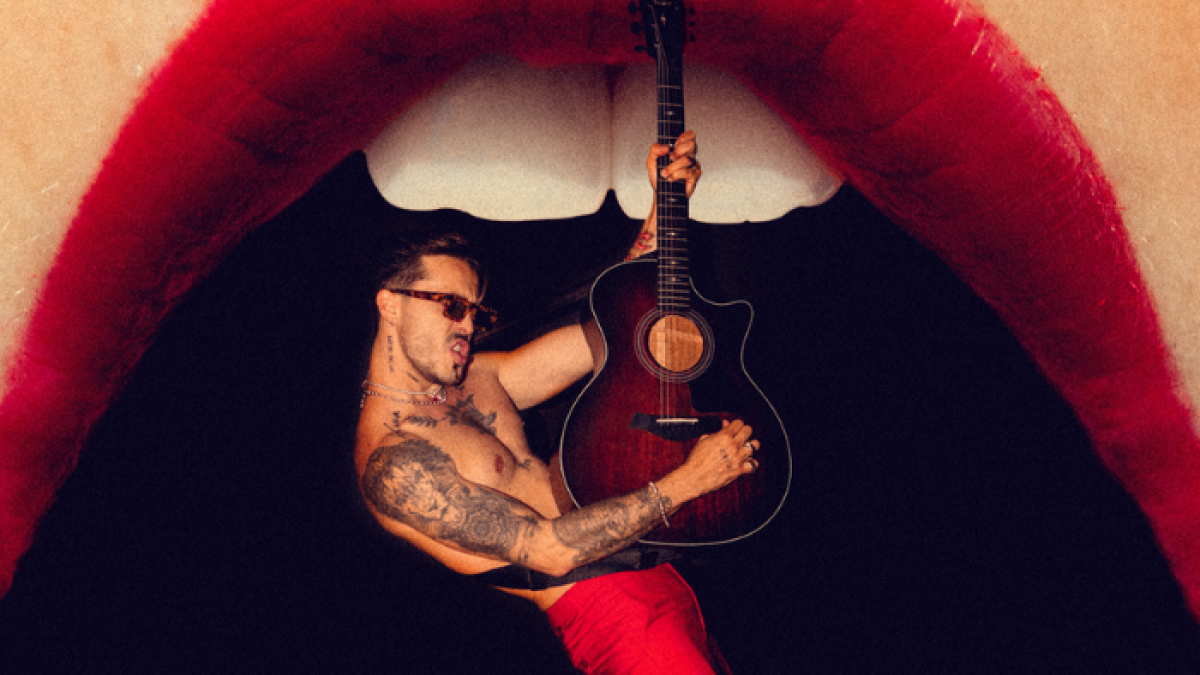 El álbum contiene temas ya conocidos como Más de Ti, Como antes, Presente y Futuro, entre otros