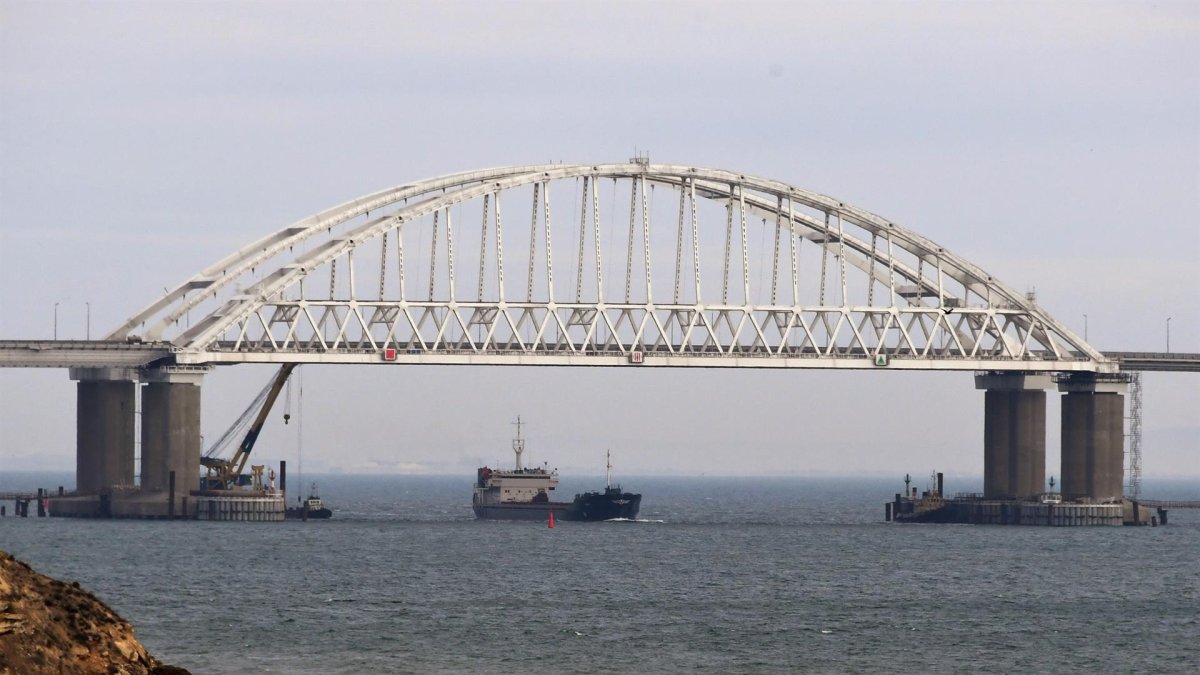 Puente sobre el estrecho de Kerch, que une Crimea y Rusia
