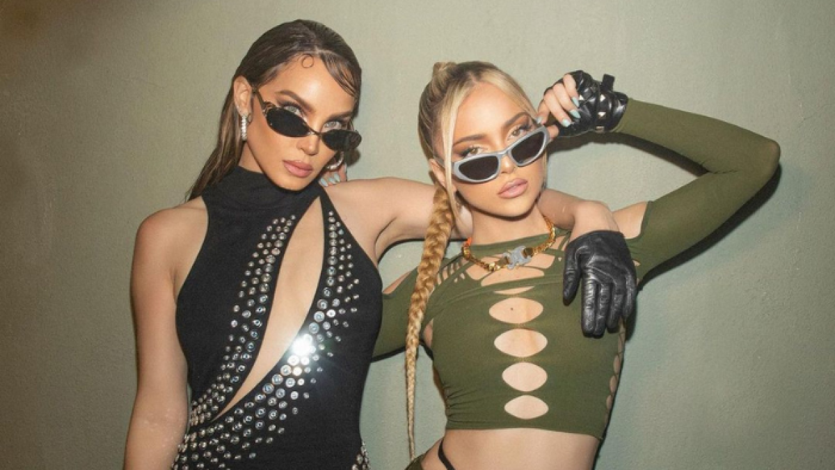 En el videoclip, aparecen las intérpretes simulando ser protagonistas de un videojuego muy similar a Resident Evil