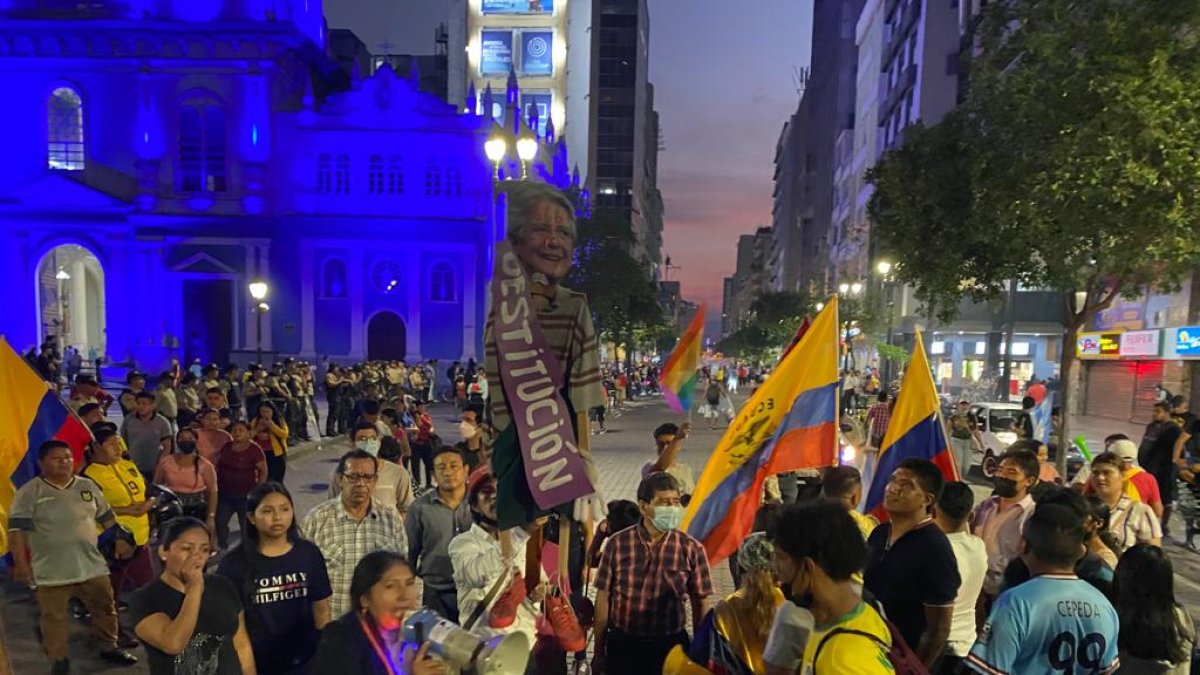 Protesta. Organizaciones indígenas, que dijeron ser guayaquileñas, participaron de una marcha en Guayaquil.