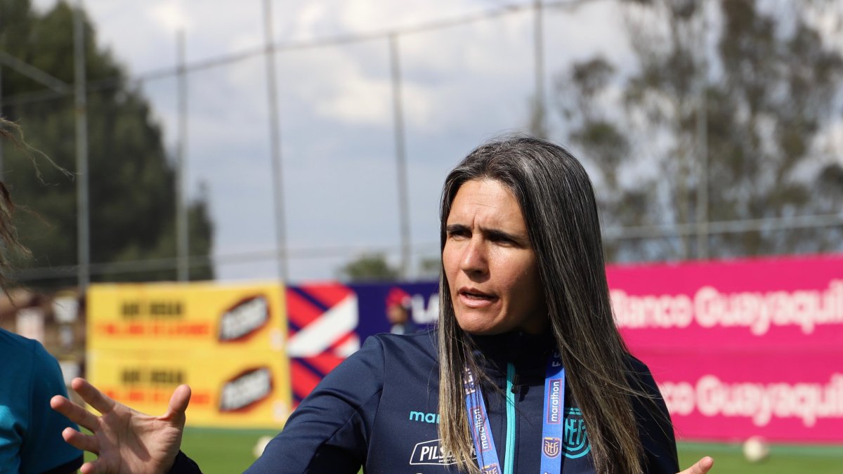 Emily Lima, entrenadora de la Tri, se muestra satisfecha por el proceso realizado.