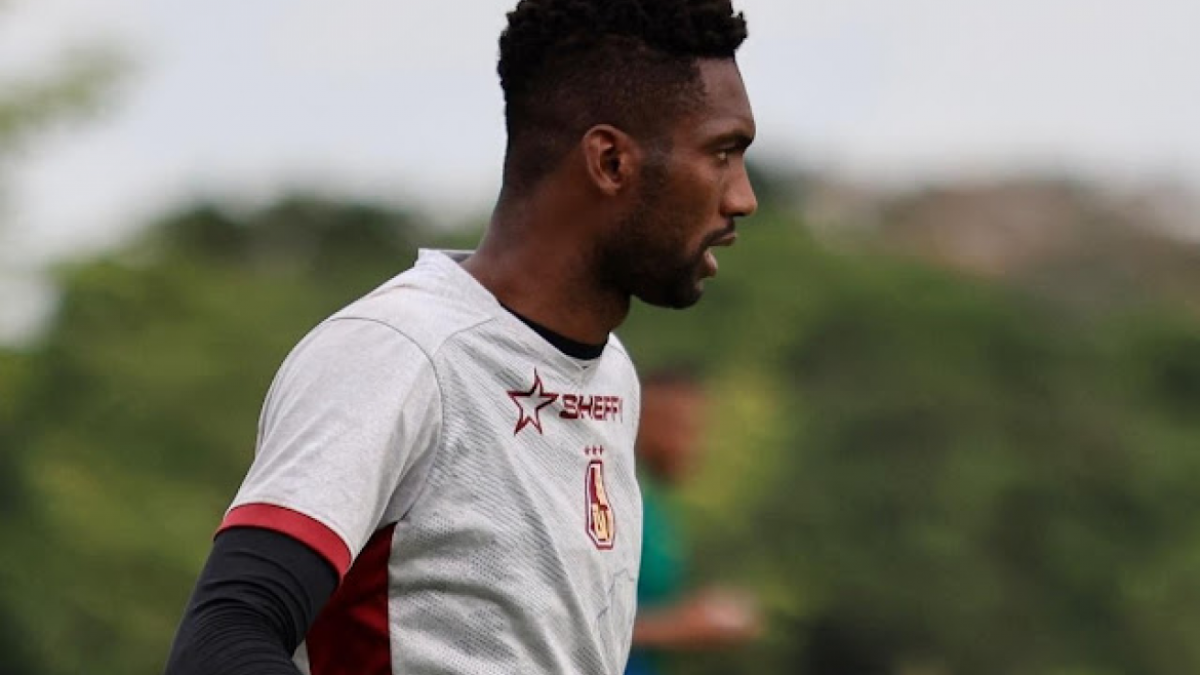 El golero Alexander Domínguez, golero del Deportes Tolima, fue suplente en la final de vuelta del torneo colombiano.