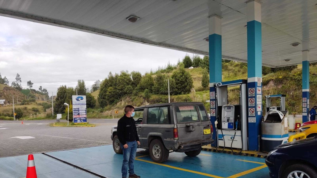 Cada 12 de cada mes el precio de la gasolina cambia de precio, según el valor del precio del petróleo..