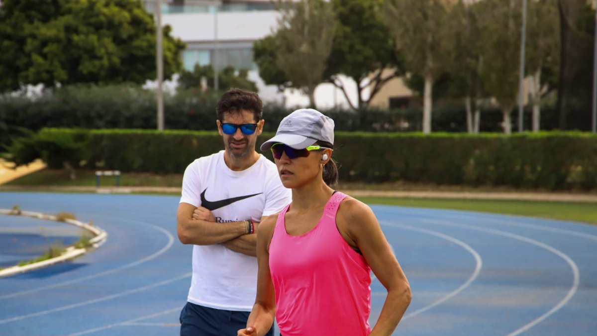 Johana, cuyo entrenador es Paquillo Fernández, dice tener la mejor marca en 20 km (1h29:58), pero no está en Valledupar.