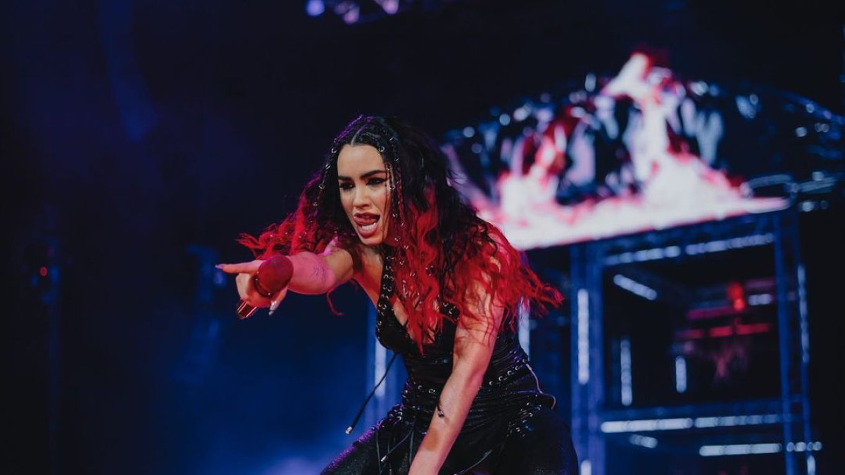 Pegada totalmente a un sonido popero, Lali no dejó pasar la oportunidad de refrescar el concierto y hacer bailar al público.