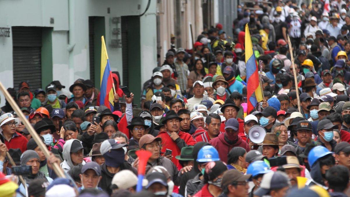 Leonidas Iza acompañó a los manifestantes en este decimo quinto día de protestas.