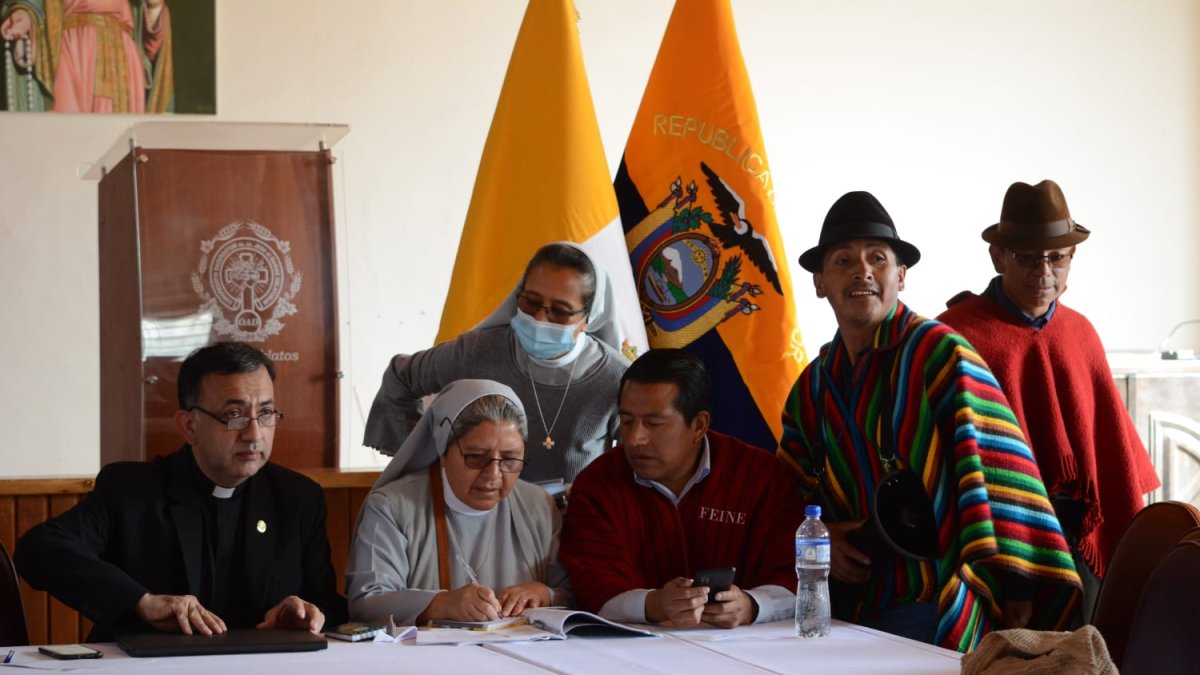 La mesa de conversación espera a los interlocutores del Gobierno y de la Conaie en el segundo día de conversaciones.
