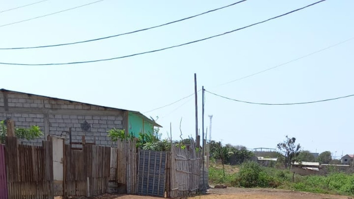 Los habitantes reclaman un sistema de alcantarillado.