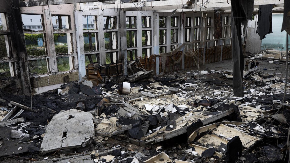 En un comunicado, el Departamento del Tesoro de EE.UU. detalló las personas y entidades afectadas por estas sanciones ya anunciadas el lunes en el marco del G7.