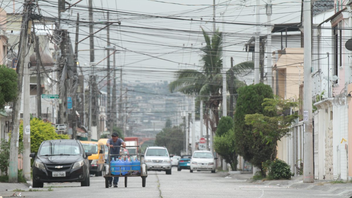 Panorama. En calles de Guayacanes, por ejemplo, este es el escenario.