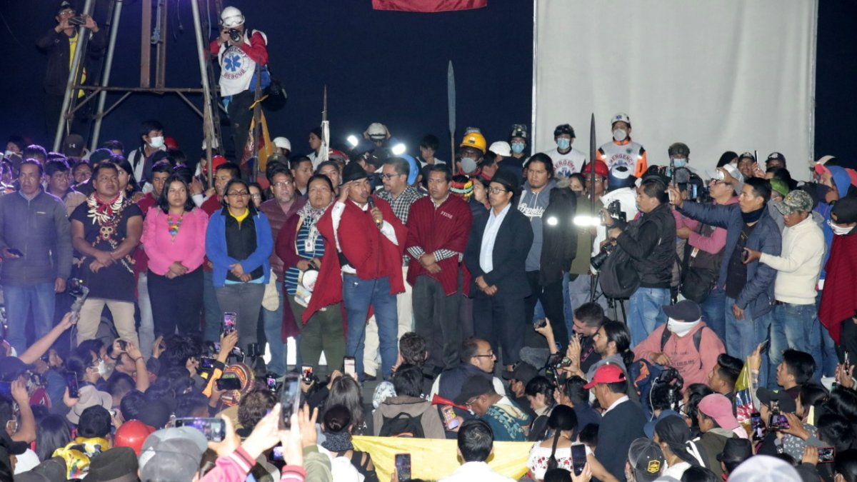 Discurso. Iza reconoció que el peso de las decisiones adoptadas caerá sobre los hombros de los dirigentes