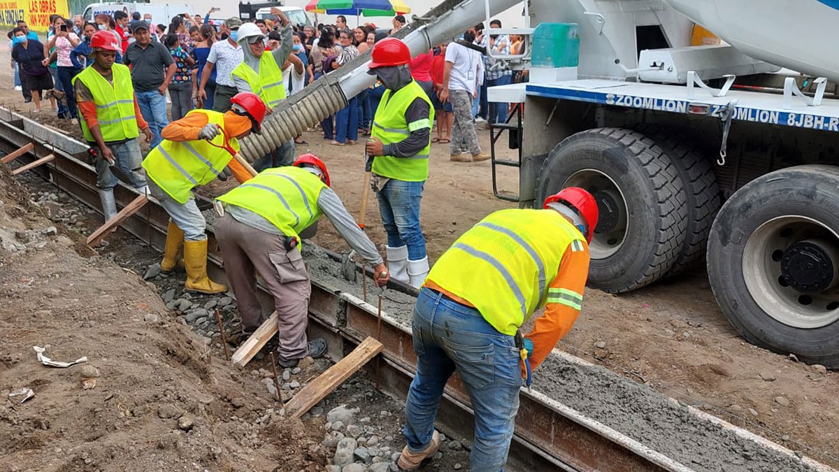 San Miguel 2. Desde la última semana de junio, en San Miguel 2 hay mucha expectativa por las obras que se iniciaron a lo largo de la avenida Juan León Mera.