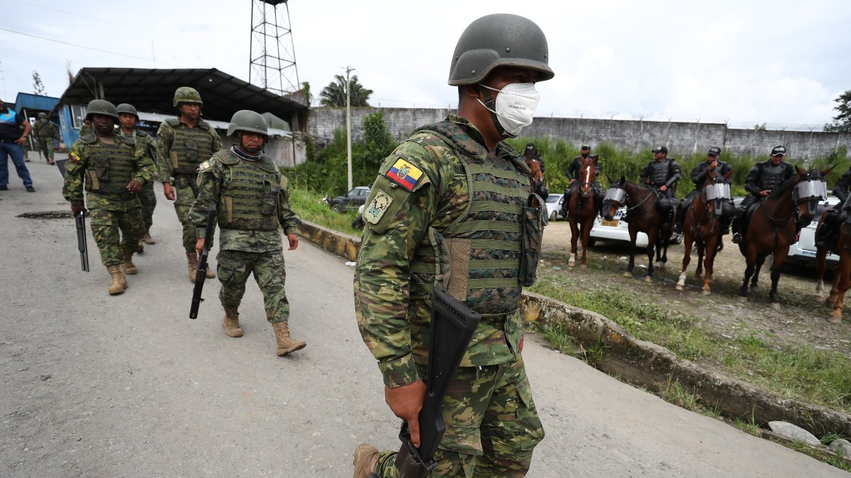 Referencial. Un grupo de militares durante un operativo.