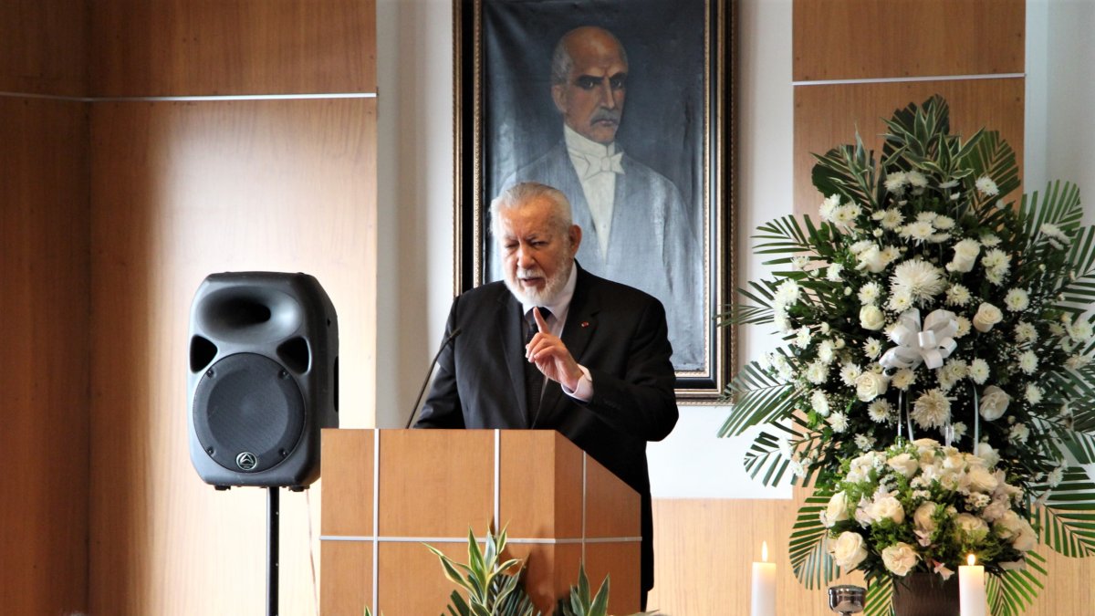 El Dr. Francisco Huerta, el pasado 23 de junio, rindió un emotivo homenaje al director de EXPRESO, Galo Martínez Merchán.