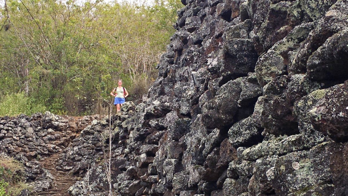 El muro es un atractivo turístico. La ruta tiene, además, senderos con un mirador y una laguna.