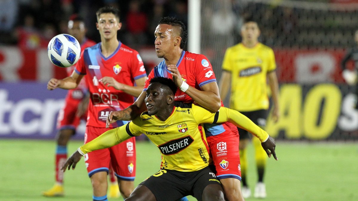 Barcelona perdió por 2-1 en su visita a El Nacional y quedó fuera de la Copa Ecuador. Se suma a las eliminaciones de este año en Copa Libertadores y Sudamericana.