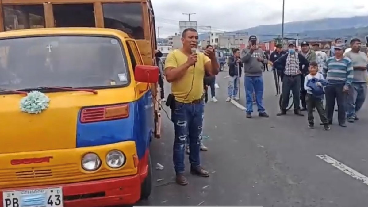 Guayllabamba. El dirigente correísta Víctor Pozo Echanique fue uno de los que cerró la vía hacia Quito.