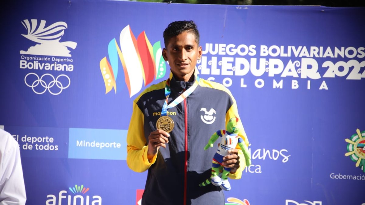 Vicente Loza se adjudicó el título bolivariano de la media maratón, sumando la medalla de oro 32 de Ecuador.