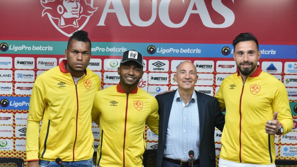 Aucas presentó a Hernán Galíndez, Luis Cangá y Pedro Pablo Perlaza como sus refuerzos para el segundo semestre.