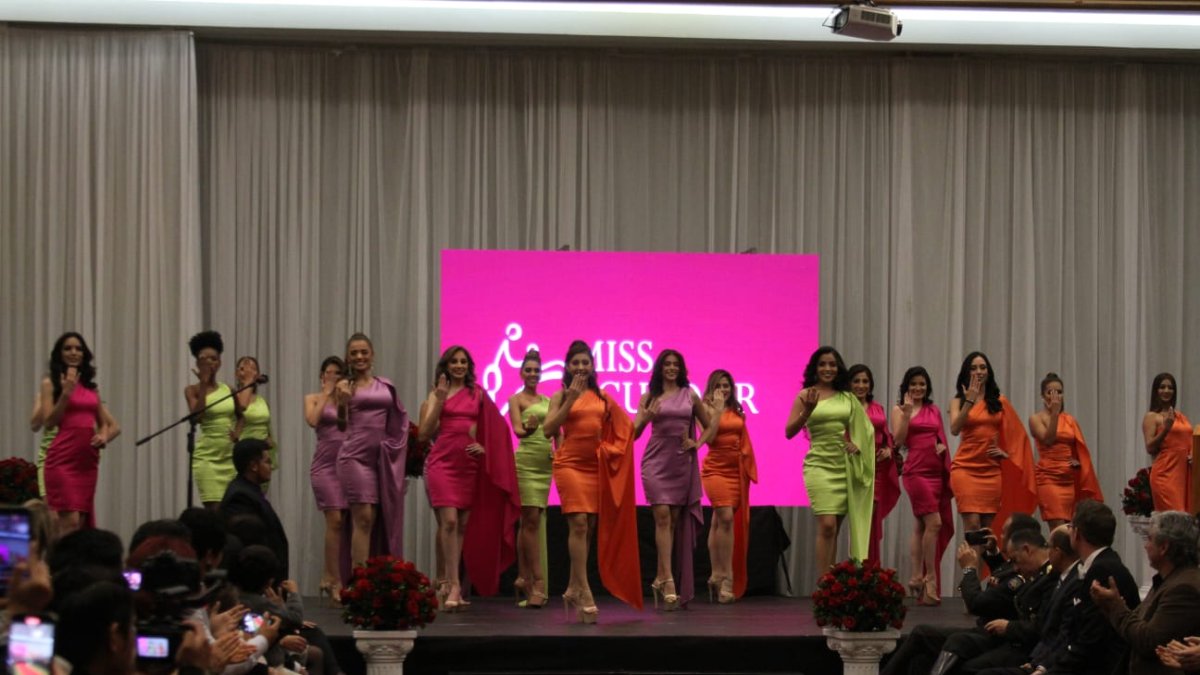 Durante los desfiles, se conoció un poco de las representantes de algunas provincias de Ecuador.