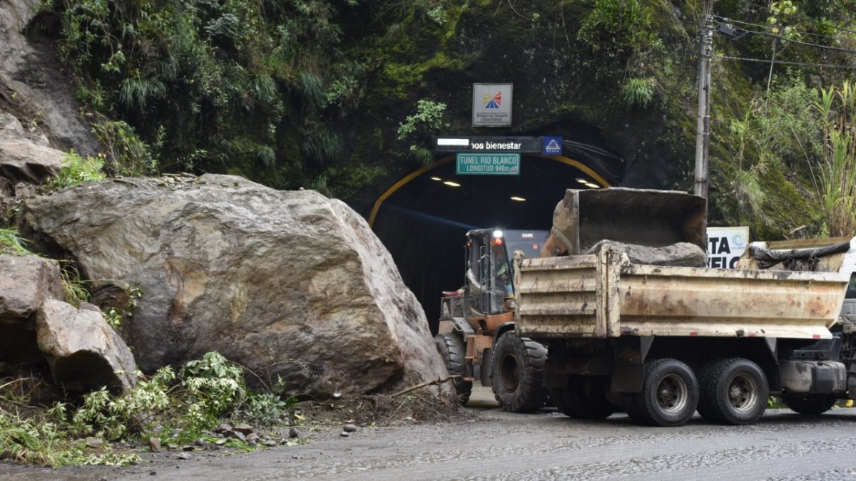 Cinco cantones tienen problemas a causa de lluvias.