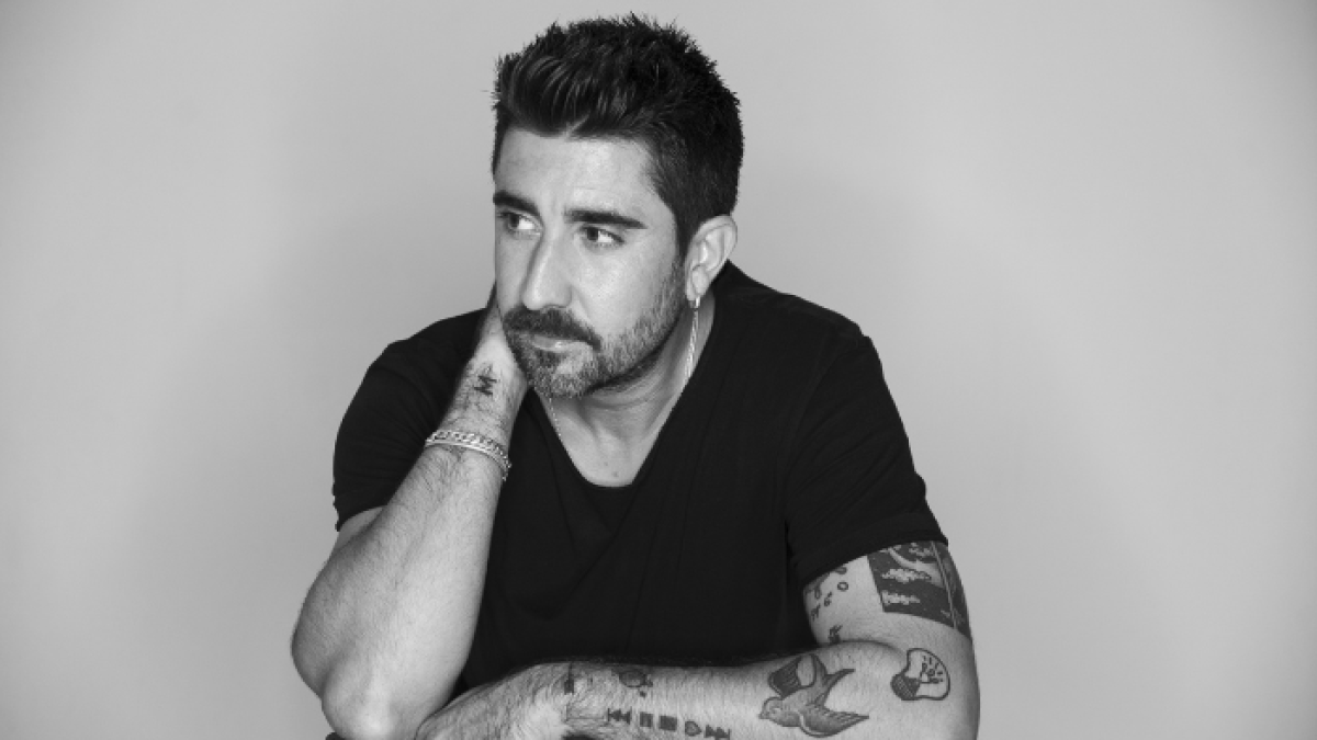 Álex Ubago tiene 41 años.