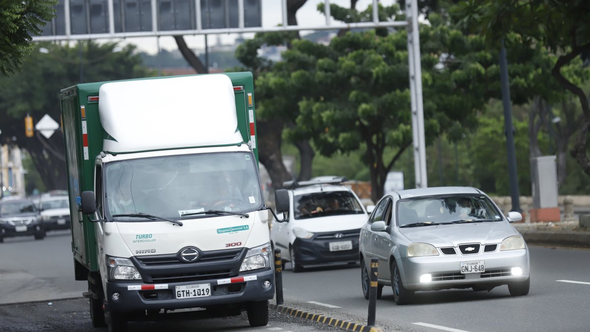 La avenida Barcelona no se encuentra en buen estado (Archivo)