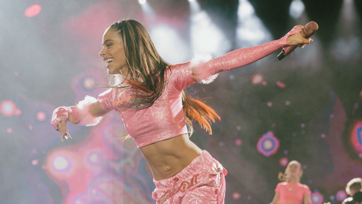 Tini tiene 24 años.