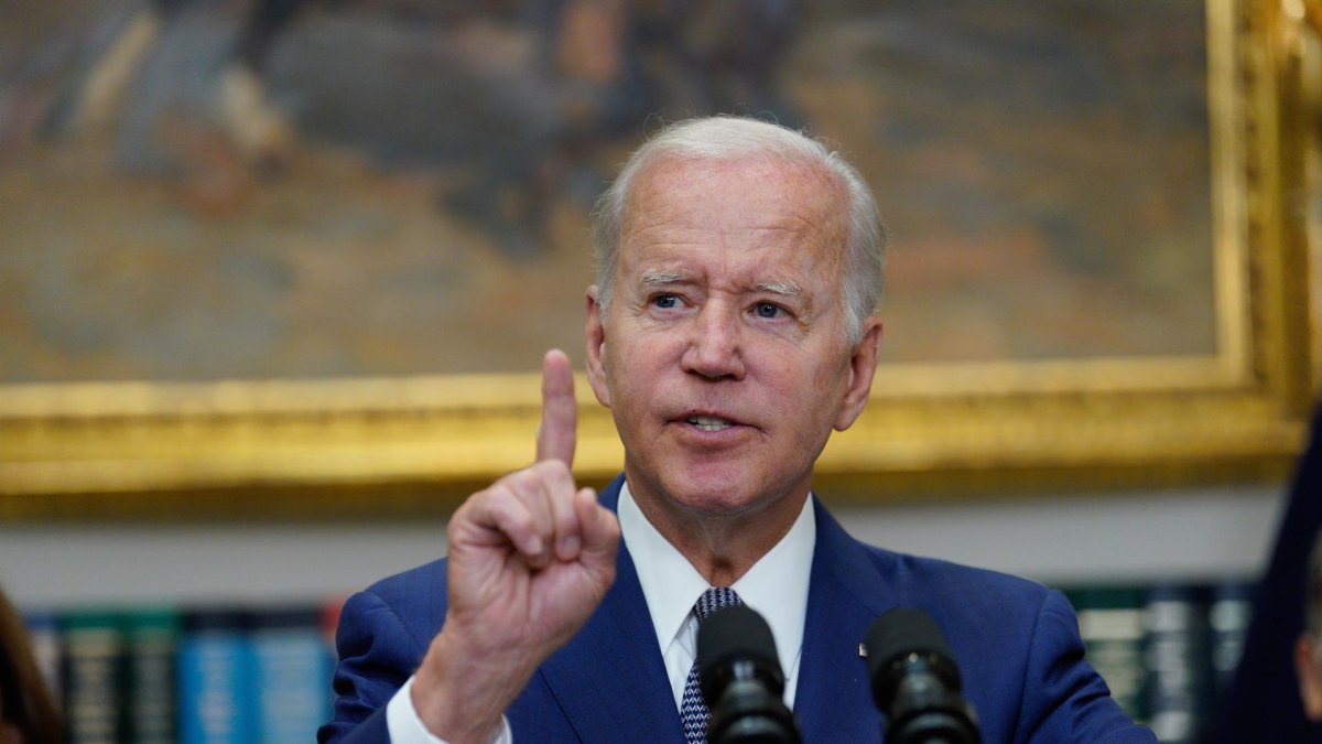 El presidente de Estados Unidos, Joe Biden, fue registrado este viernes, en el salón Roosevelt de la Casa Blanca, en Washington DC (EE.UU.).