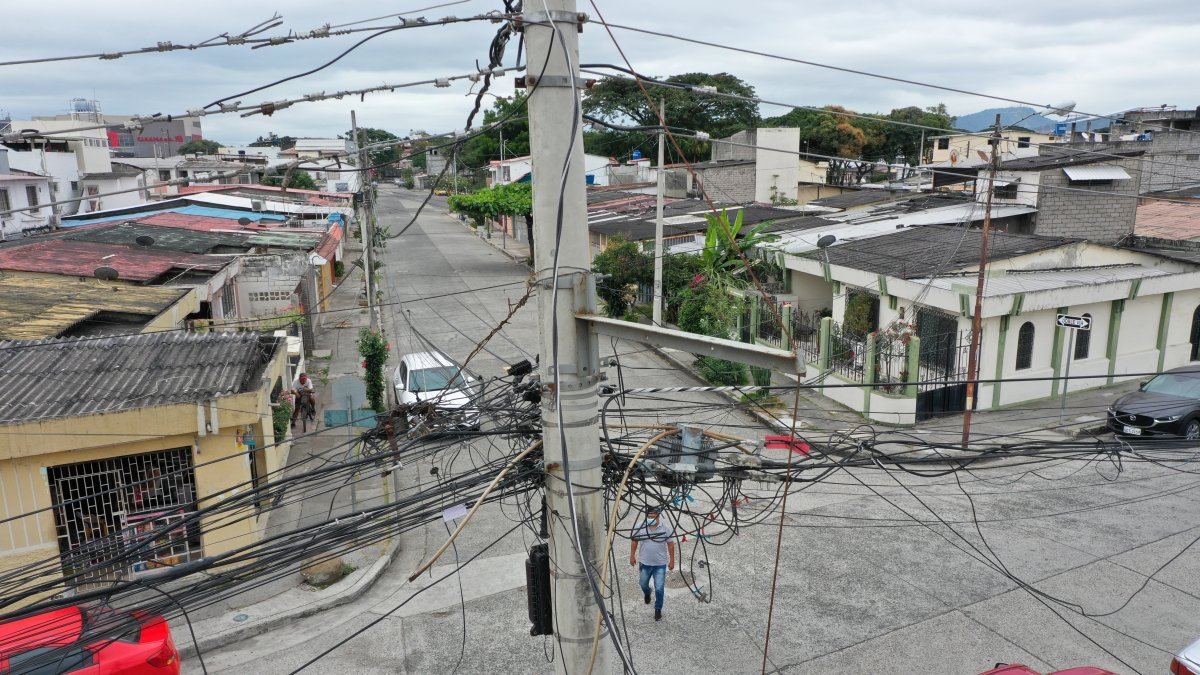 Referencia: En varios barrios de Guayaquil se repiten estas imágenes