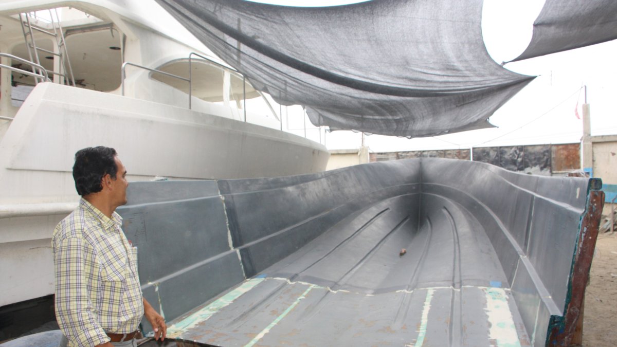 Hecho. En los talleres de la Península, son varias las embarcaciones que han empezado ya a reconstruirse.