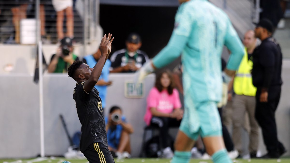 José Cifuentes, volante ecuatoriano de LAFC, es uno de los fijos en la nómina de Gustavo Alfaro.