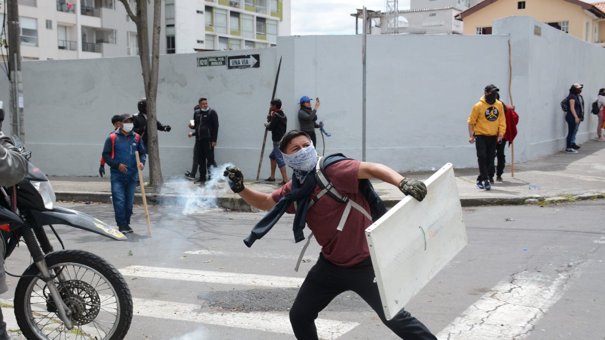 Las proyecciones económicas han disminuido debido al paro de junio de los movimientos indígenas..