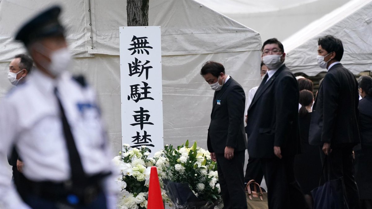 El velatorio del ex primer ministro japonés Shinzo Abe en el templo budista de Zojoji en Tokio