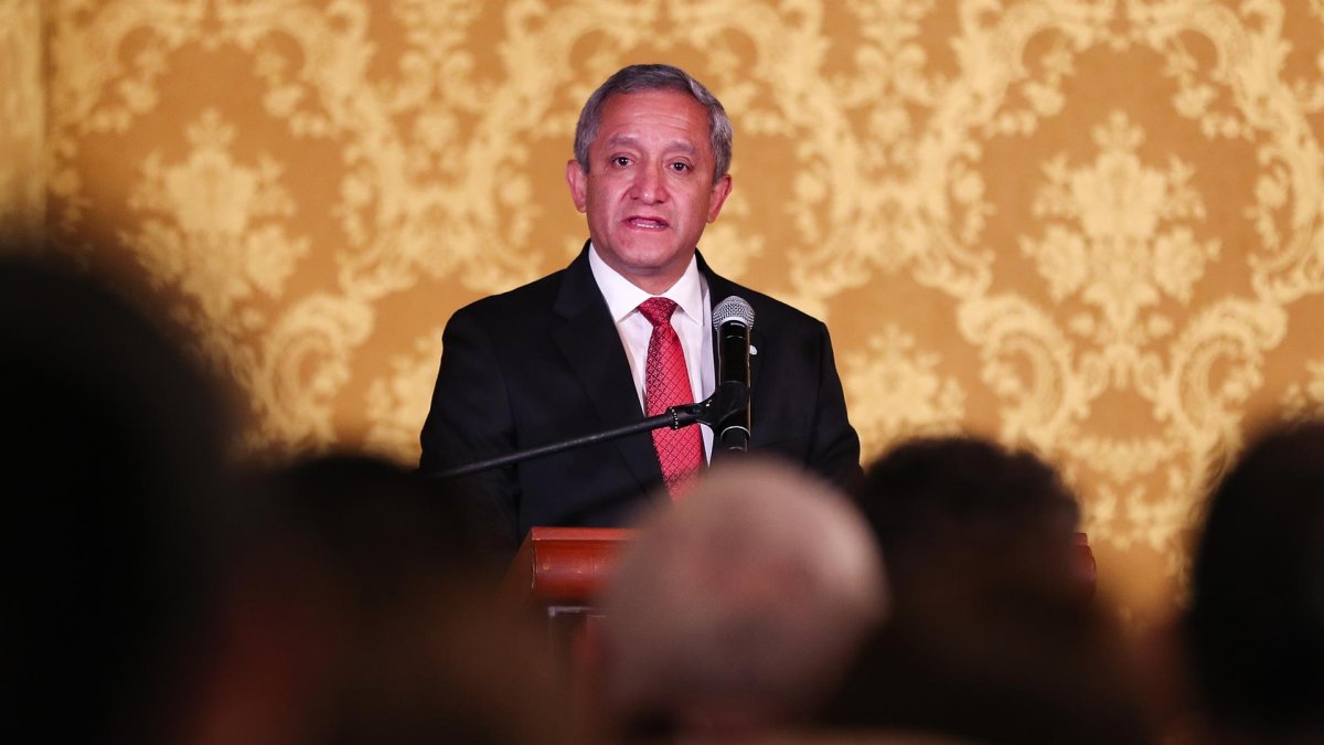 Foto de archivo del ministro del Interior de Ecuador, Patricio Carrillo.