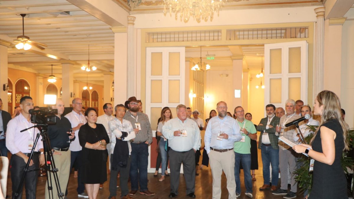 Reunión. El hotel Hilton Colon es el punto de encuentro de más de 20 representantes de cadenas de retail.