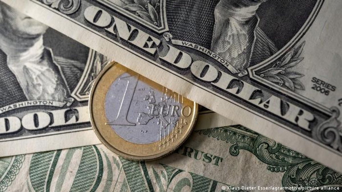 El dólar y el euro alcanzaron la paridad en valor este 12 de julio de 2022.