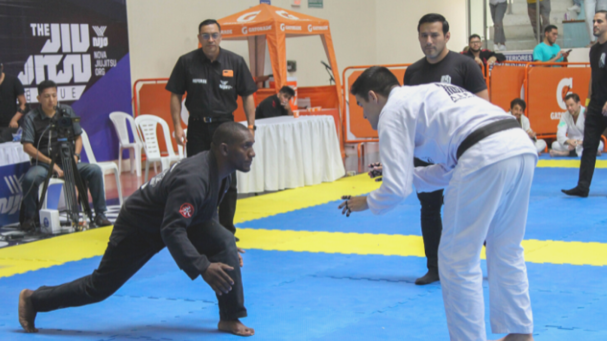 Gustavo Castillo se llevó la medalla de oro en la categoría cinturón negro master 1, peso pesado.