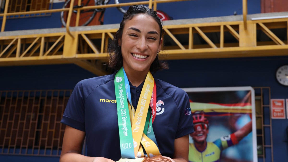 Vargas posa orgullosa con las cuatro medallas conseguidas en los Juegos Mundiales de Birmingham, en Estados Unidos.