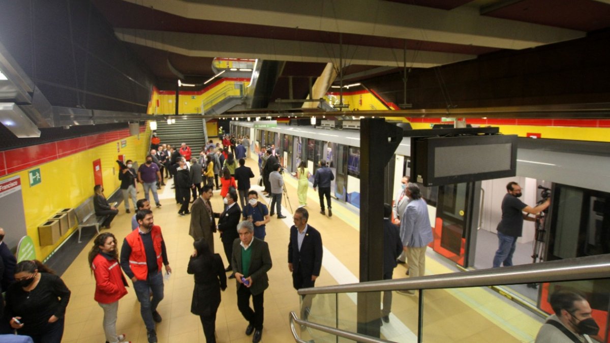 Estaciones. Desde Quitumbe, sur de Quito, hasta el Labrador, norte, operarán 15 estaciones. La mayoría ya están equipadas.