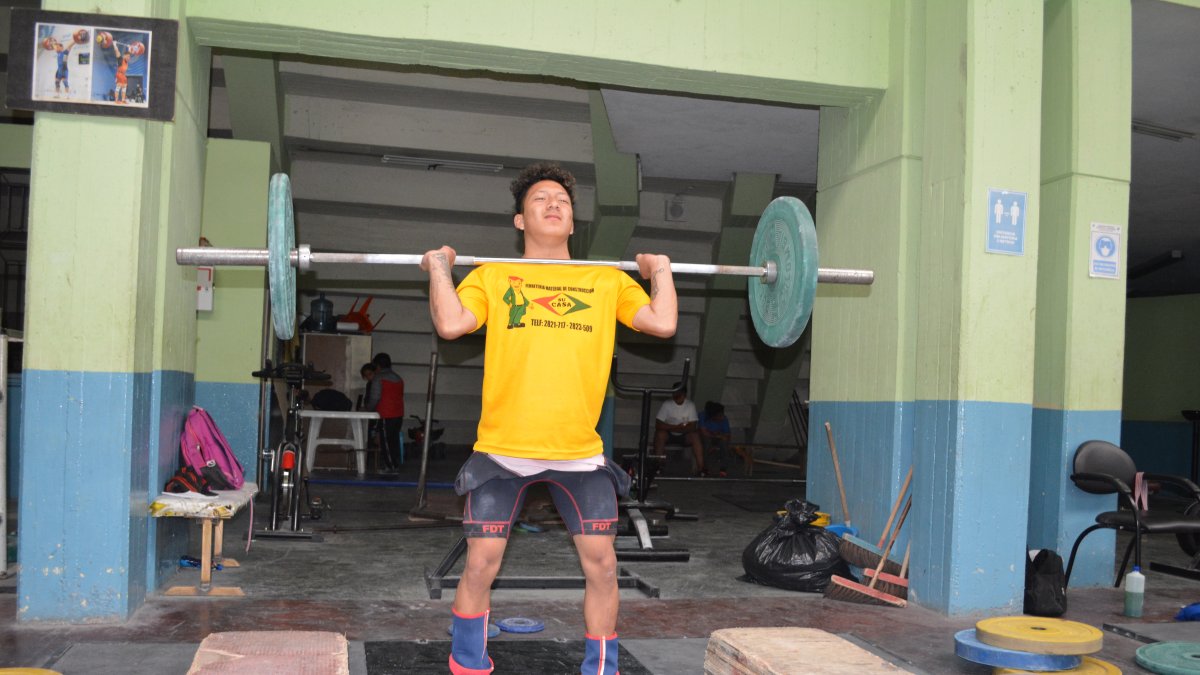 Alexis Endara, tricampeón mundial prejuvenil, en una de sus prácticas.