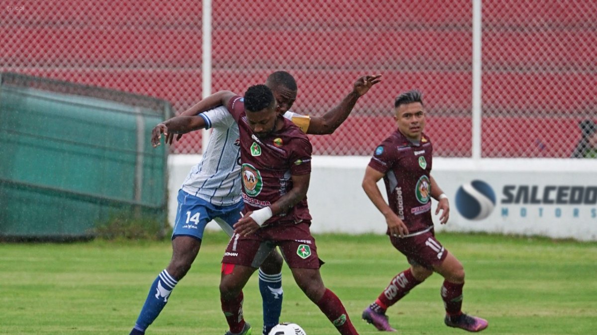 El Ponchito se quedó con la victoria en el estadio Bellavista de Ambato.