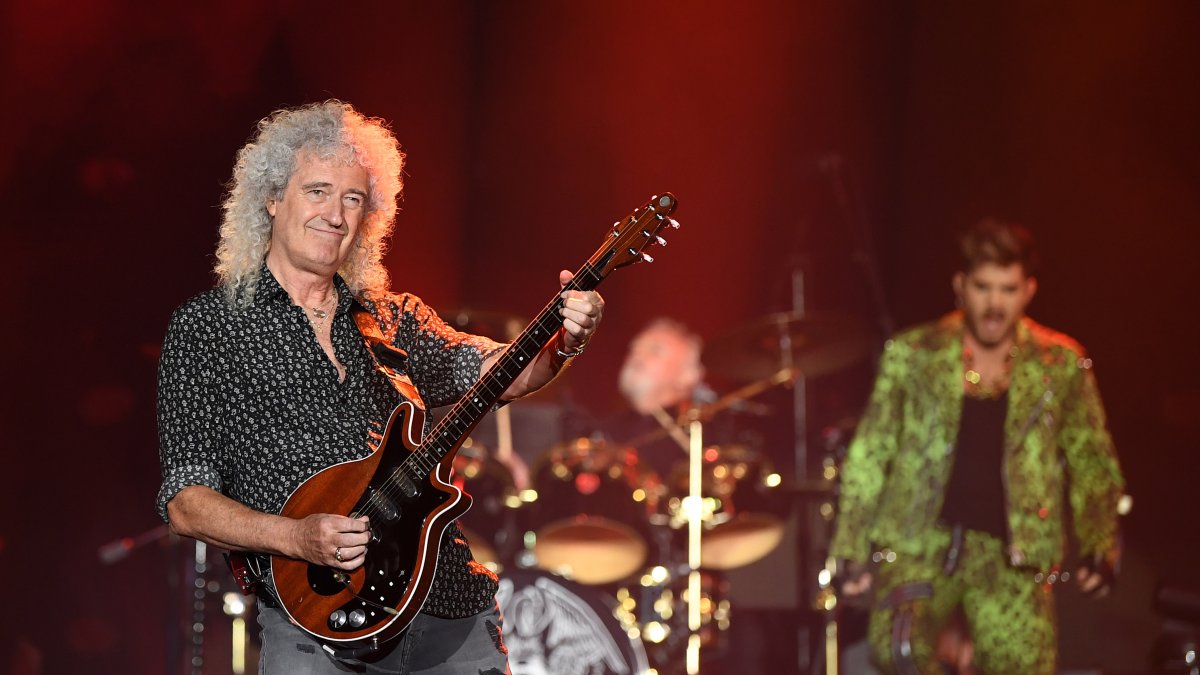 Brian May cumple 75 años subidos a los escenarios.