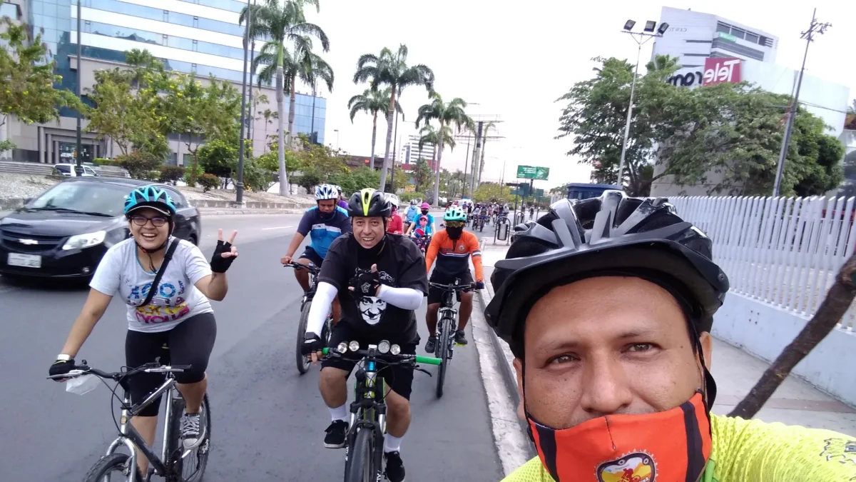 En bicicleta o patines, la ciudadanía está invitada a esta jornada.