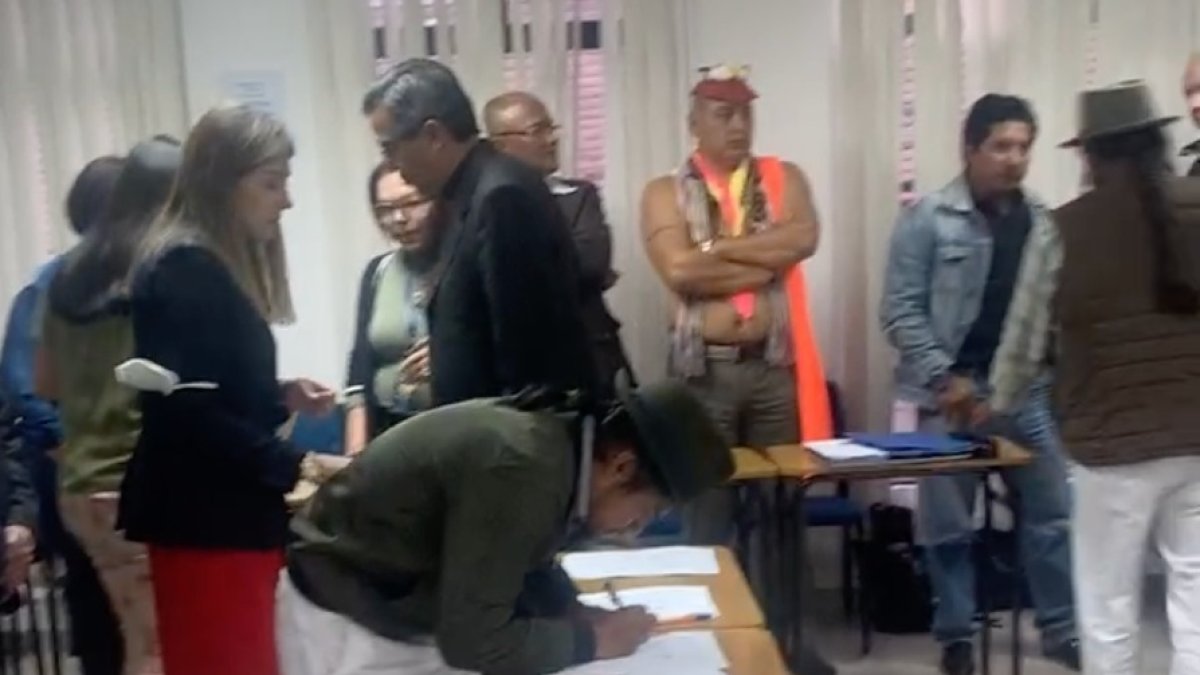 La dirigencia indígena y el Gobierno firman acuerdo