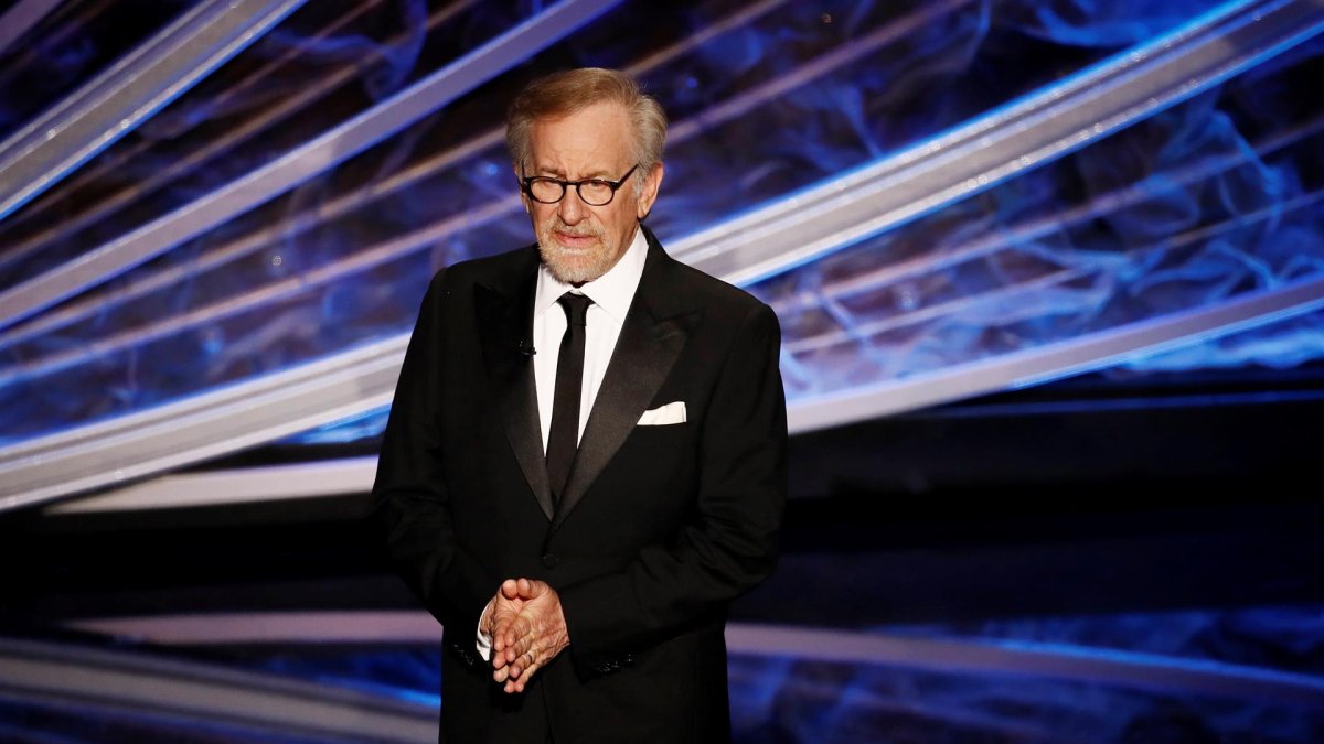 El director, guionista y productor de cine estadounidense Stephen Spielberg