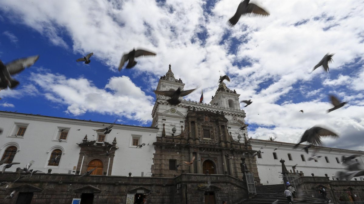 Vista hoy de la Iglesia de San Francisco, en Quito (Ecuador).