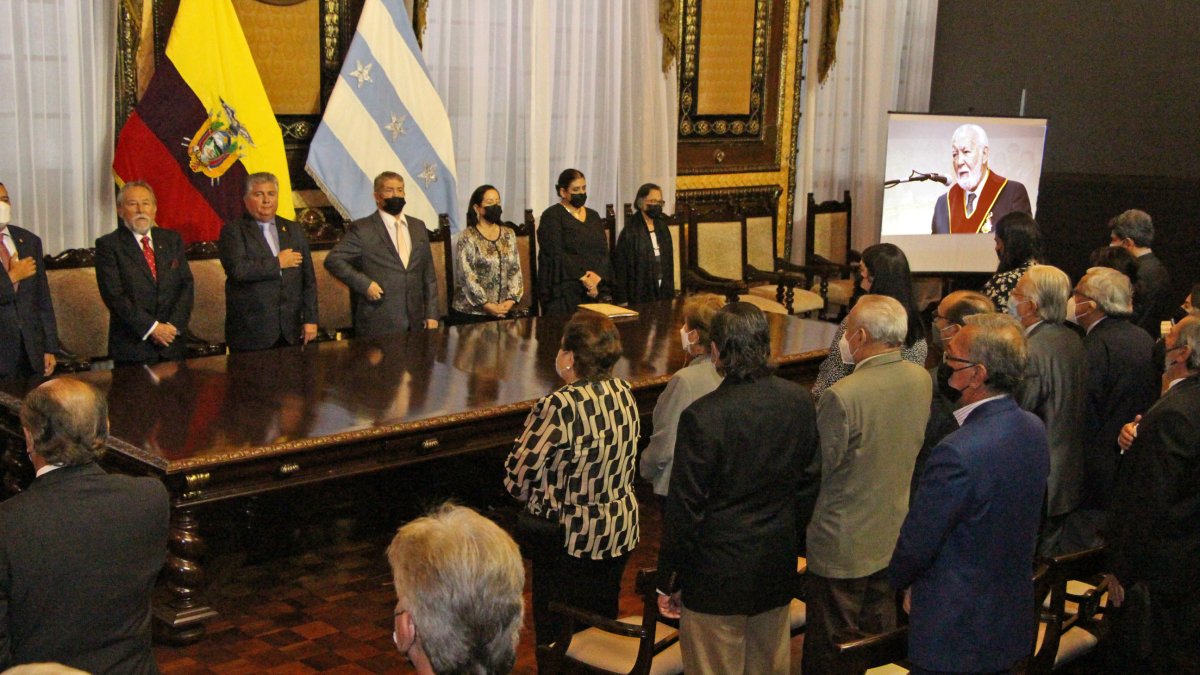 Hecho. El homenaje se llevó a cabo la noche del pasado martes en el Salón de la Ciudad, en Guayaquil.