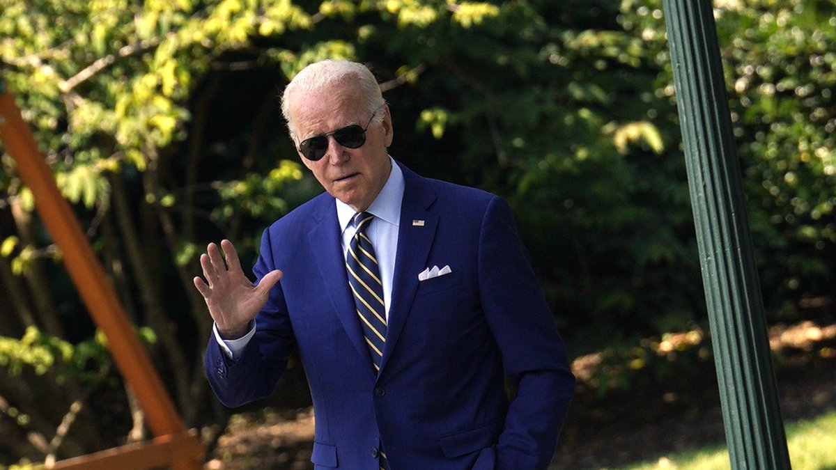 Washington.  Al presidente Joe Biden se le hace por ahora difícil aplica la política de deportar a los migrantes