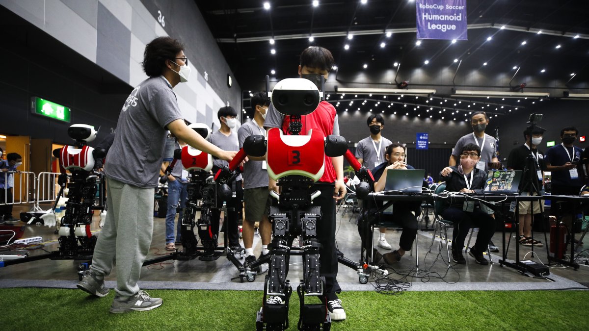 Bangkok es uno de los lugares del mundo adonde acude la gente para trabajar cibernéticamente y no tiene problemas. El internet es muy bueno y laboran a gusto. EFE